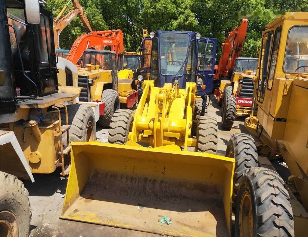 Komatsu WA300 - מעמיס גלגלים: תמונה 3 Komatsu WA300 - מעמיס גלגלים: תמונה 3