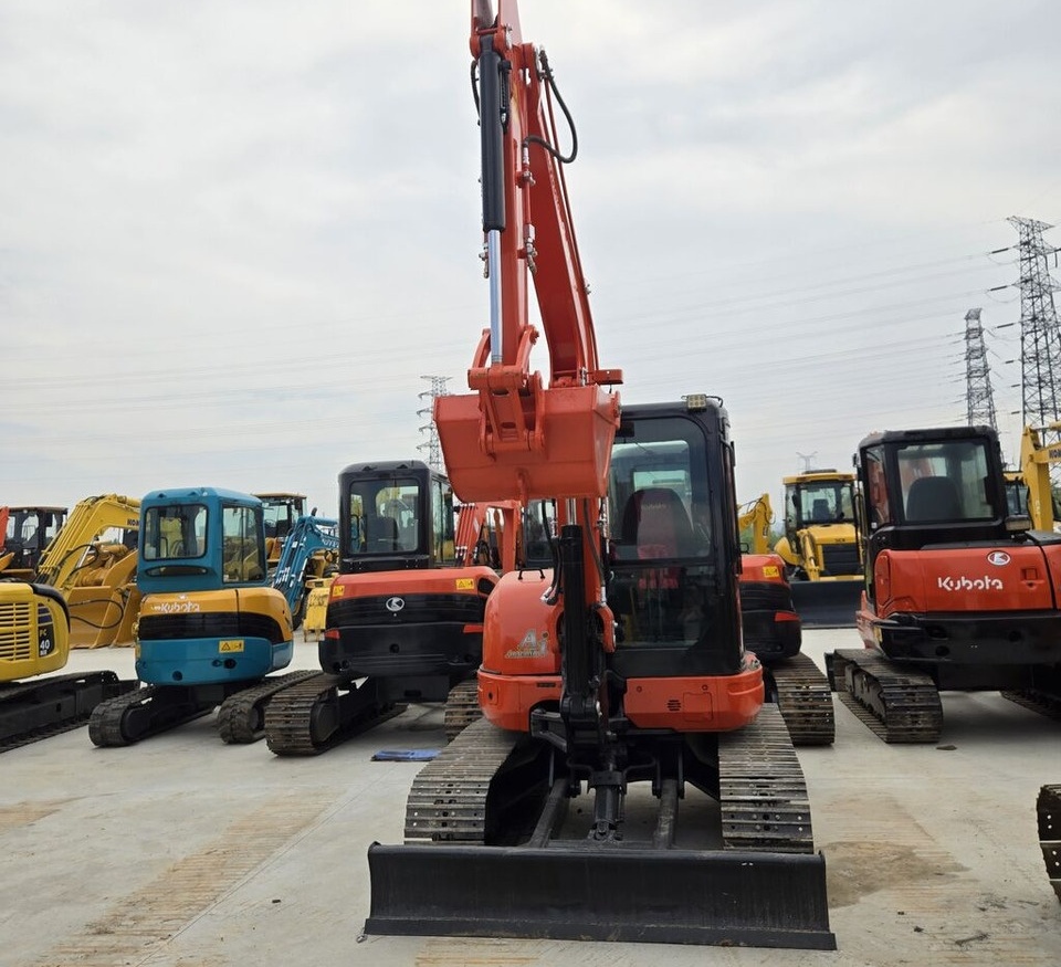 Kubota KX155-3 - מיני מחפר: תמונה 1 Kubota KX155-3 - מיני מחפר: תמונה 1