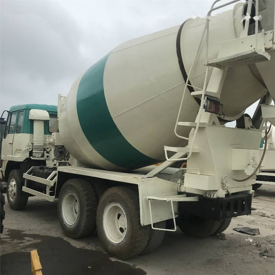 Mitsubishi FV415J - משאית מערבלת בטון: תמונה 3 Mitsubishi FV415J - משאית מערבלת בטון: תמונה 3
