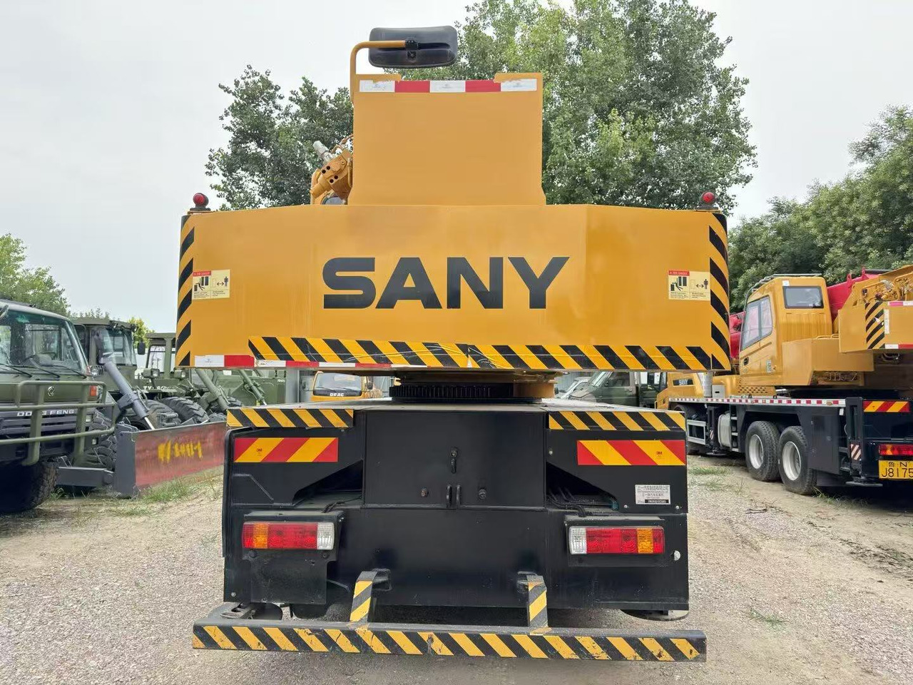 SANY STC250E5 - עגורן לכל שטח: תמונה 2 SANY STC250E5 - עגורן לכל שטח: תמונה 2