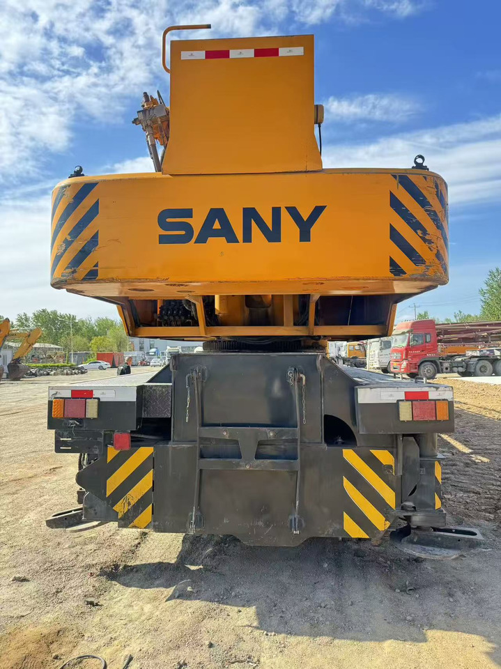 SANY STC750 - עגורן לכל שטח: תמונה 5 SANY STC750 - עגורן לכל שטח: תמונה 5