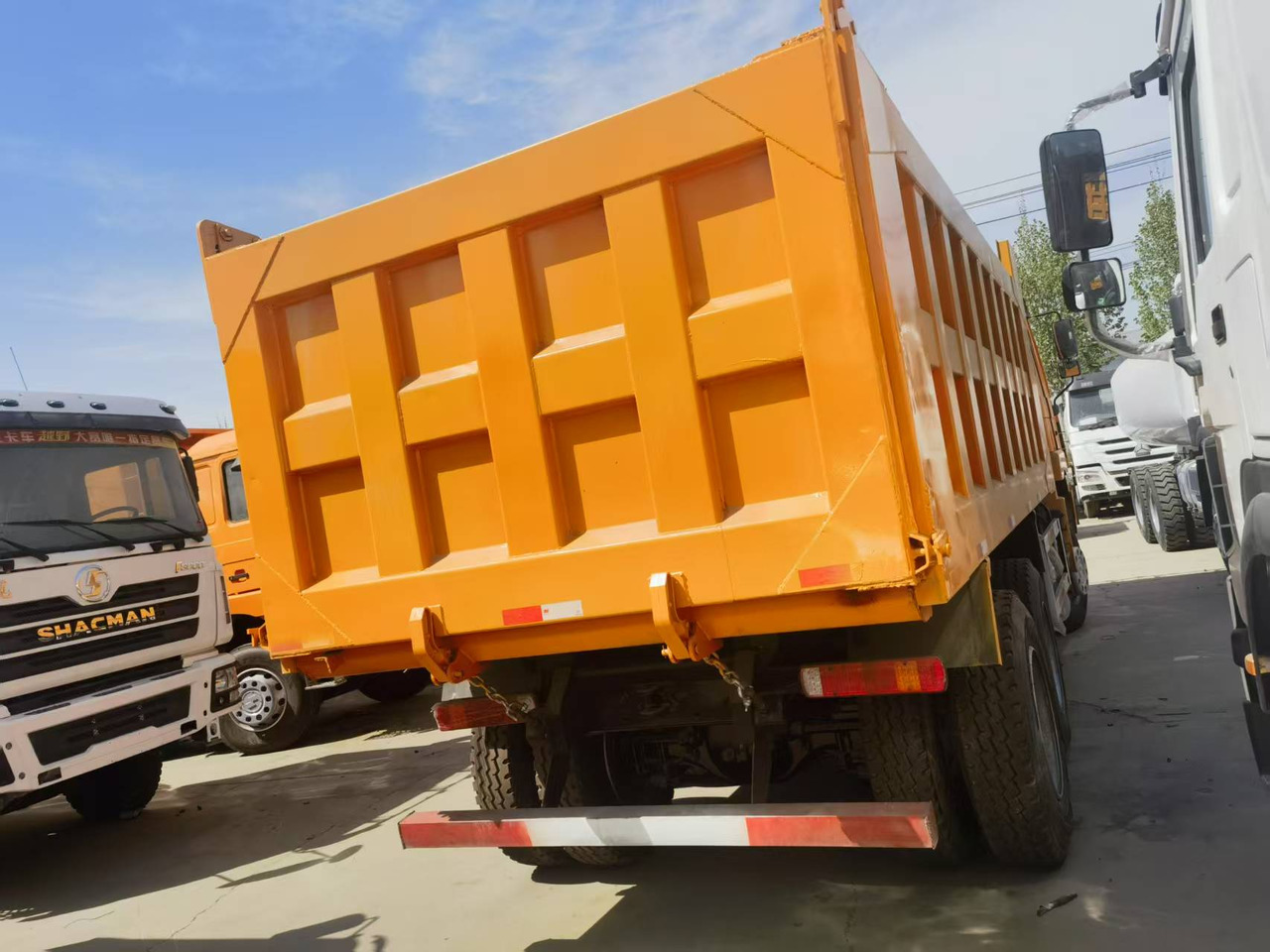 Shacman F3000 6*4 Dump truck - מזהיר: תמונה 5 Shacman F3000 6*4 Dump truck - מזהיר: תמונה 5