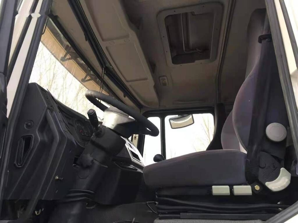 Shacman F3000 - משאית ואקום: תמונה 5 Shacman F3000 - משאית ואקום: תמונה 5