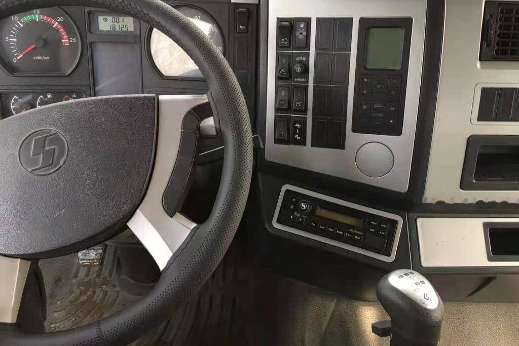 Shacman F3000 - משאית ואקום: תמונה 4 Shacman F3000 - משאית ואקום: תמונה 4