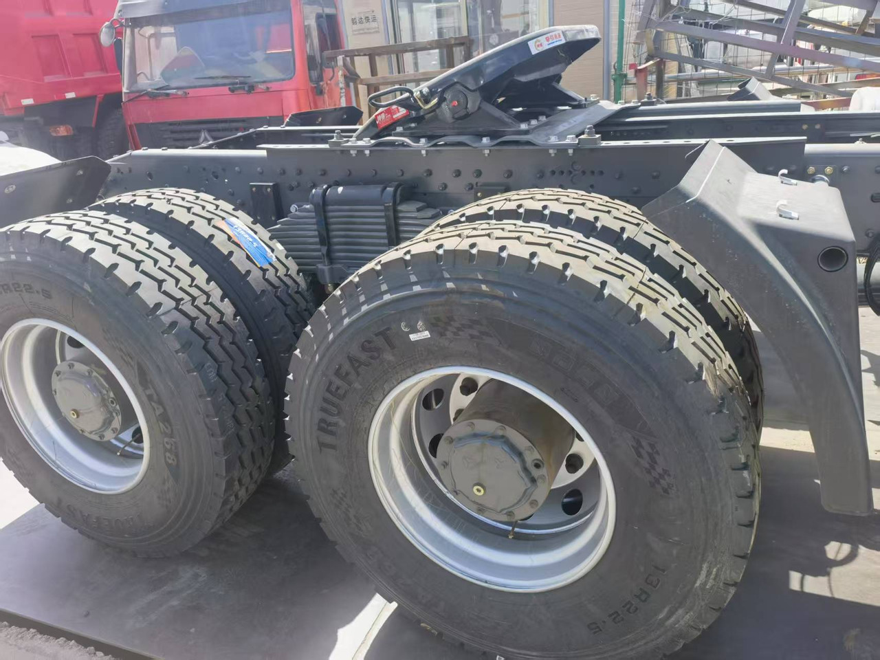 יחידת טרקטור Sinotruk HOHAN 6*4 tractor: תמונה 7