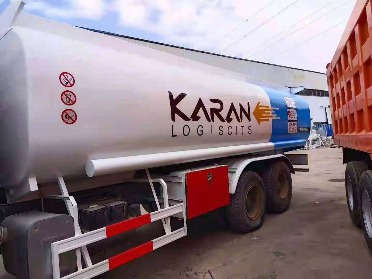 Sinotruk HOWO 24 cubic tank truck - משאית מכל: תמונה 4 Sinotruk HOWO 24 cubic tank truck - משאית מכל: תמונה 4