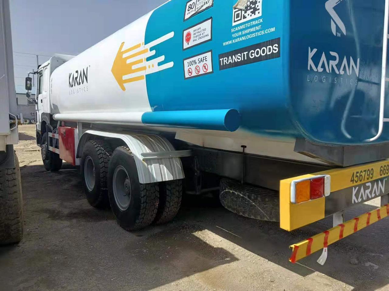 Sinotruk HOWO 24 cubic tank truck - משאית מכל: תמונה 2 Sinotruk HOWO 24 cubic tank truck - משאית מכל: תמונה 2