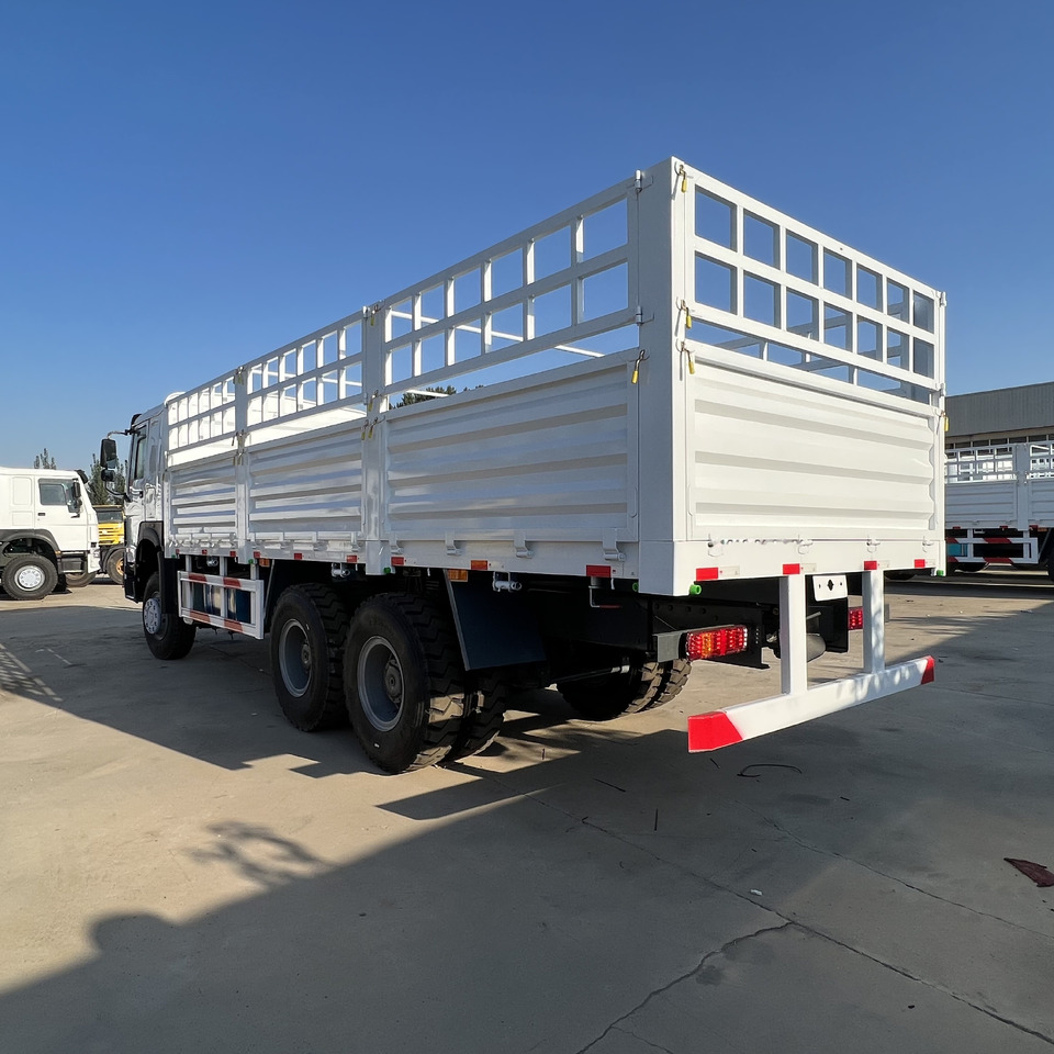 Sinotruk HOWO 371 6*4 Fence truck - משאית צד נופל/ שטוחה: תמונה 3 Sinotruk HOWO 371 6*4 Fence truck - משאית צד נופל/ שטוחה: תמונה 3