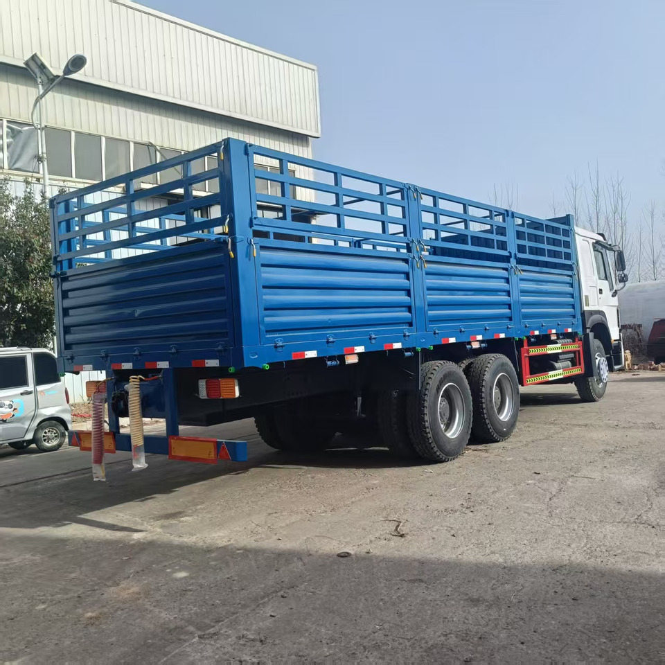 Sinotruk HOWO 371 6*4 Fence truck - משאית צד נופל/ שטוחה: תמונה 5 Sinotruk HOWO 371 6*4 Fence truck - משאית צד נופל/ שטוחה: תמונה 5