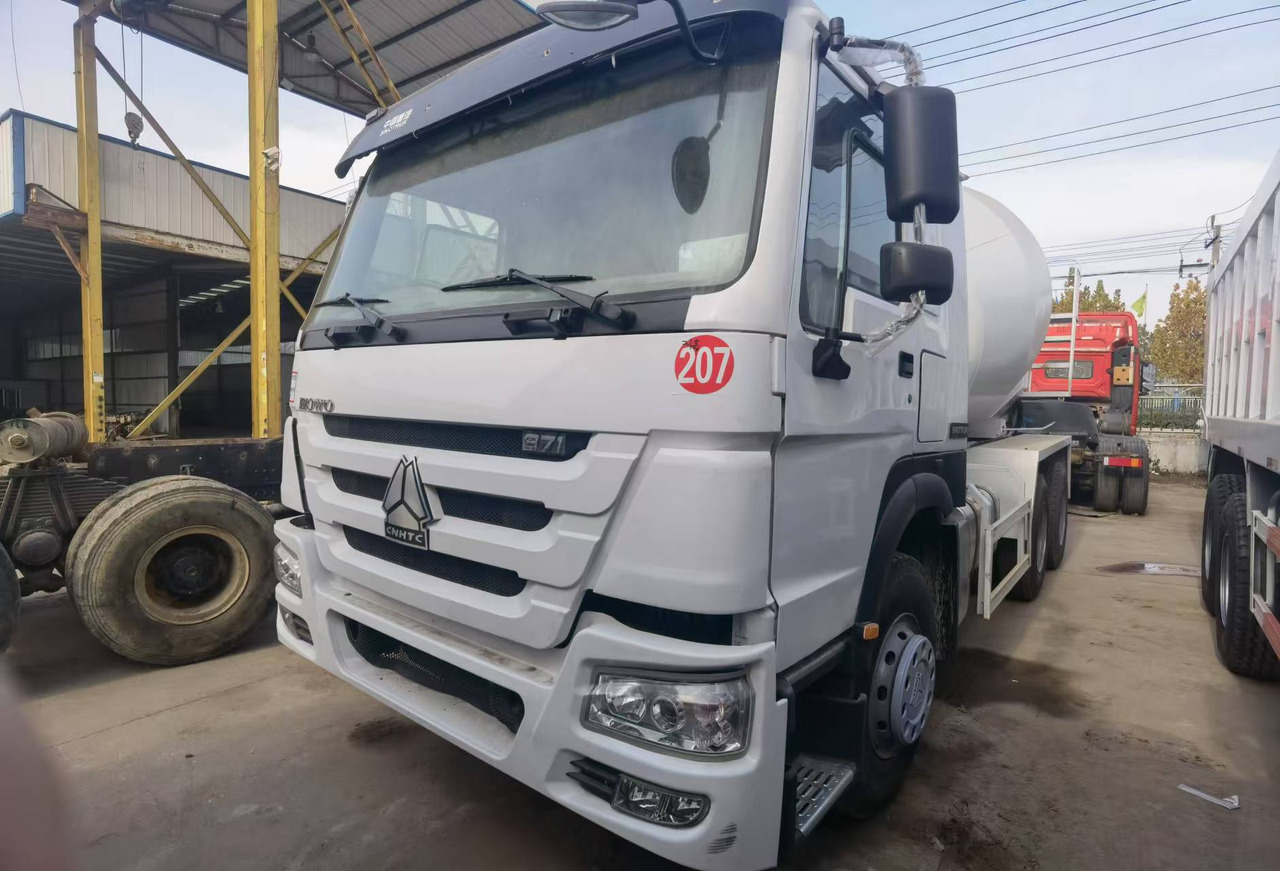 משאית מערבלת בטון Sinotruk HOWO 371 Concrete mixer truck: תמונה 8