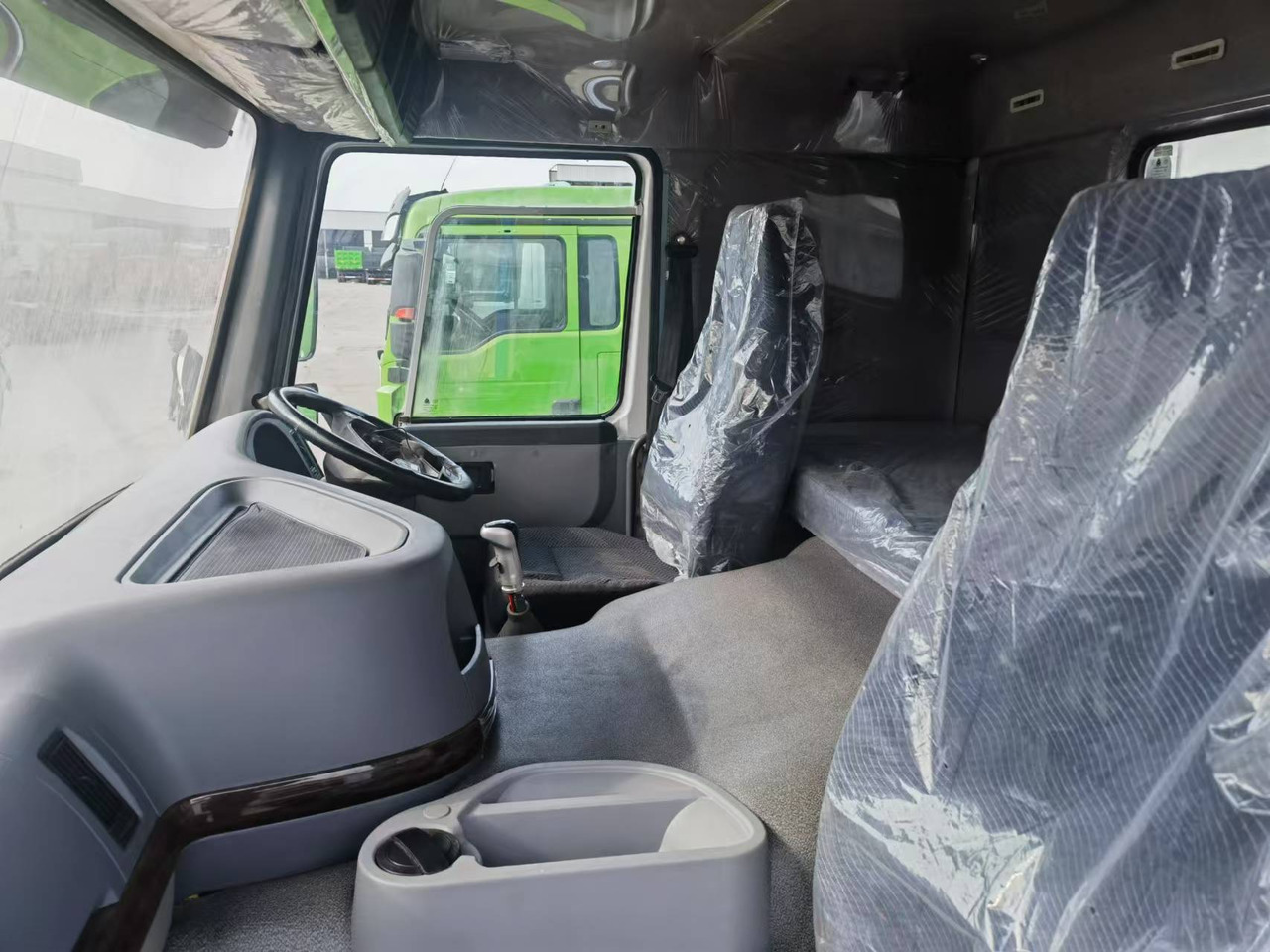 Sinotruk HOWO 371 Dump truck - מזהיר: תמונה 5 Sinotruk HOWO 371 Dump truck - מזהיר: תמונה 5