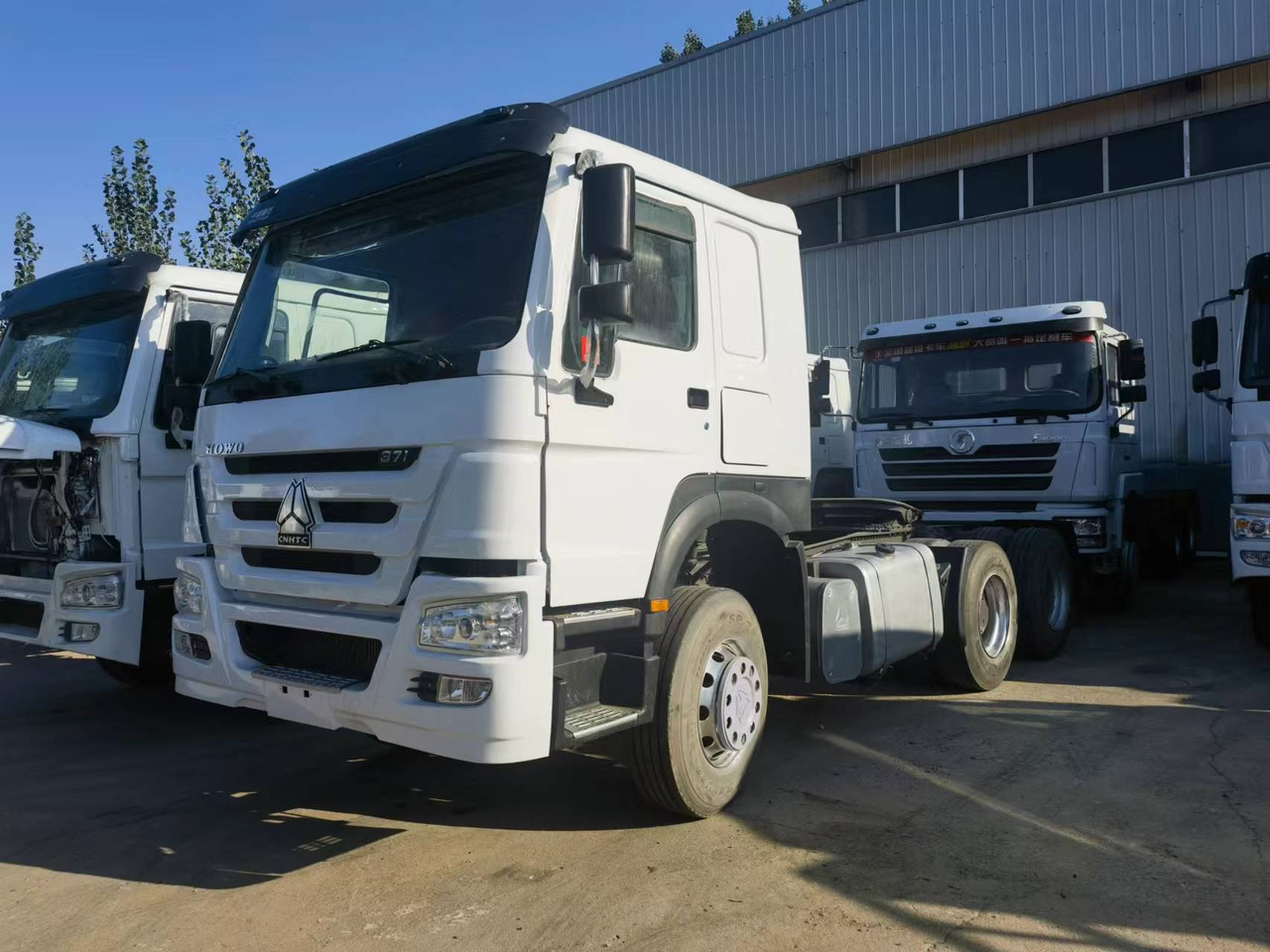 Sinotruk HOWO 371 Tractor - יחידת טרקטור: תמונה 1 Sinotruk HOWO 371 Tractor - יחידת טרקטור: תמונה 1