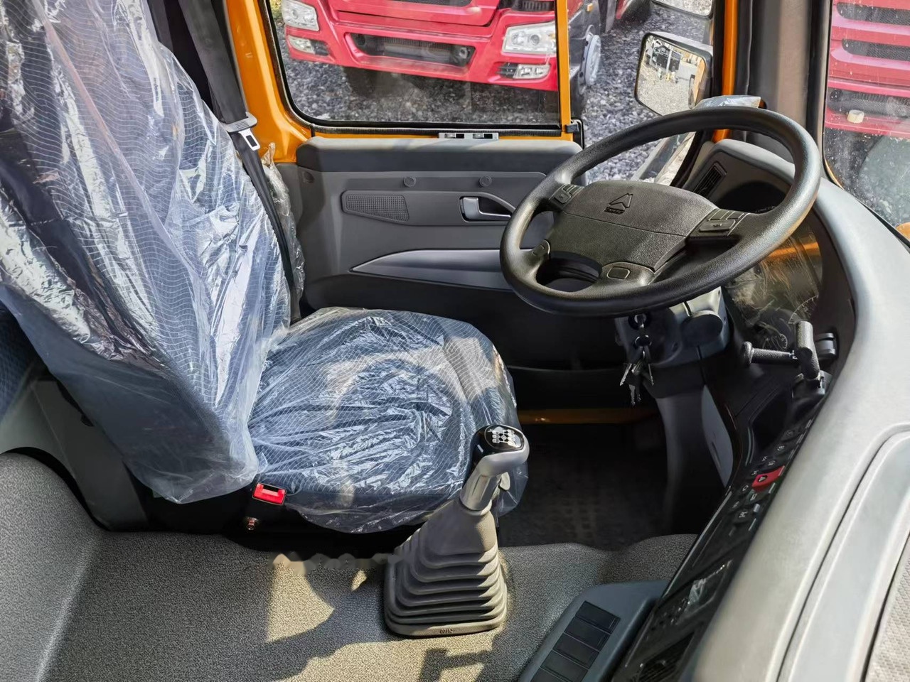 Sinotruk HOWO 371 Tractor - יחידת טרקטור: תמונה 2 Sinotruk HOWO 371 Tractor - יחידת טרקטור: תמונה 2