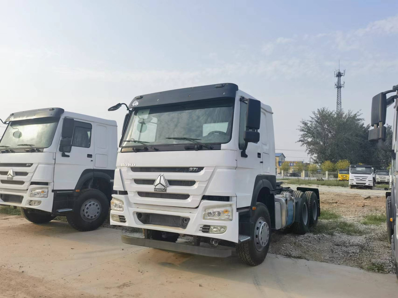 Sinotruk HOWO 371 Tractor - יחידת טרקטור: תמונה 1 Sinotruk HOWO 371 Tractor - יחידת טרקטור: תמונה 1