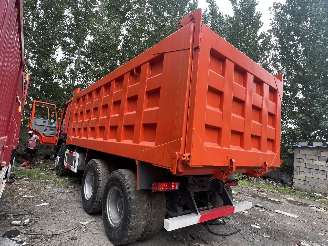 Sinotruk HOWO 371 - מיני מסיר פסולת: תמונה 3 Sinotruk HOWO 371 - מיני מסיר פסולת: תמונה 3
