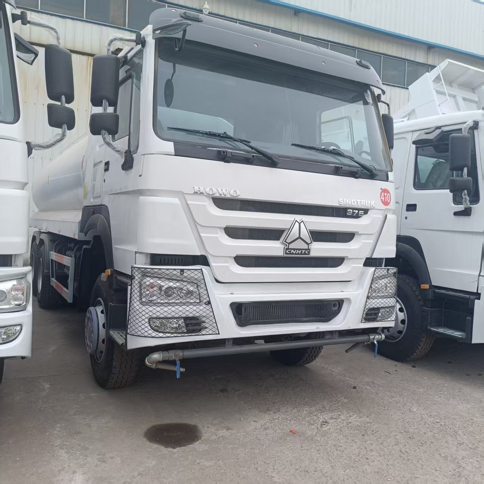 Sinotruk HOWO 375 6*4 Sprinkler - כלי רכב עירוני/ מיוחד: תמונה 4 Sinotruk HOWO 375 6*4 Sprinkler - כלי רכב עירוני/ מיוחד: תמונה 4