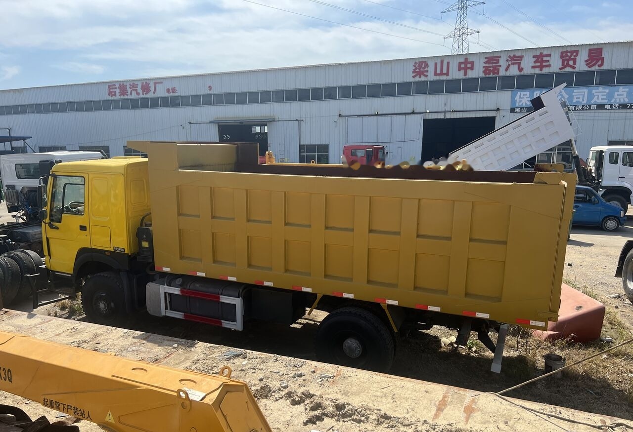 Sinotruk HOWO 4*2 Dump truck - מזהיר: תמונה 1 Sinotruk HOWO 4*2 Dump truck - מזהיר: תמונה 1