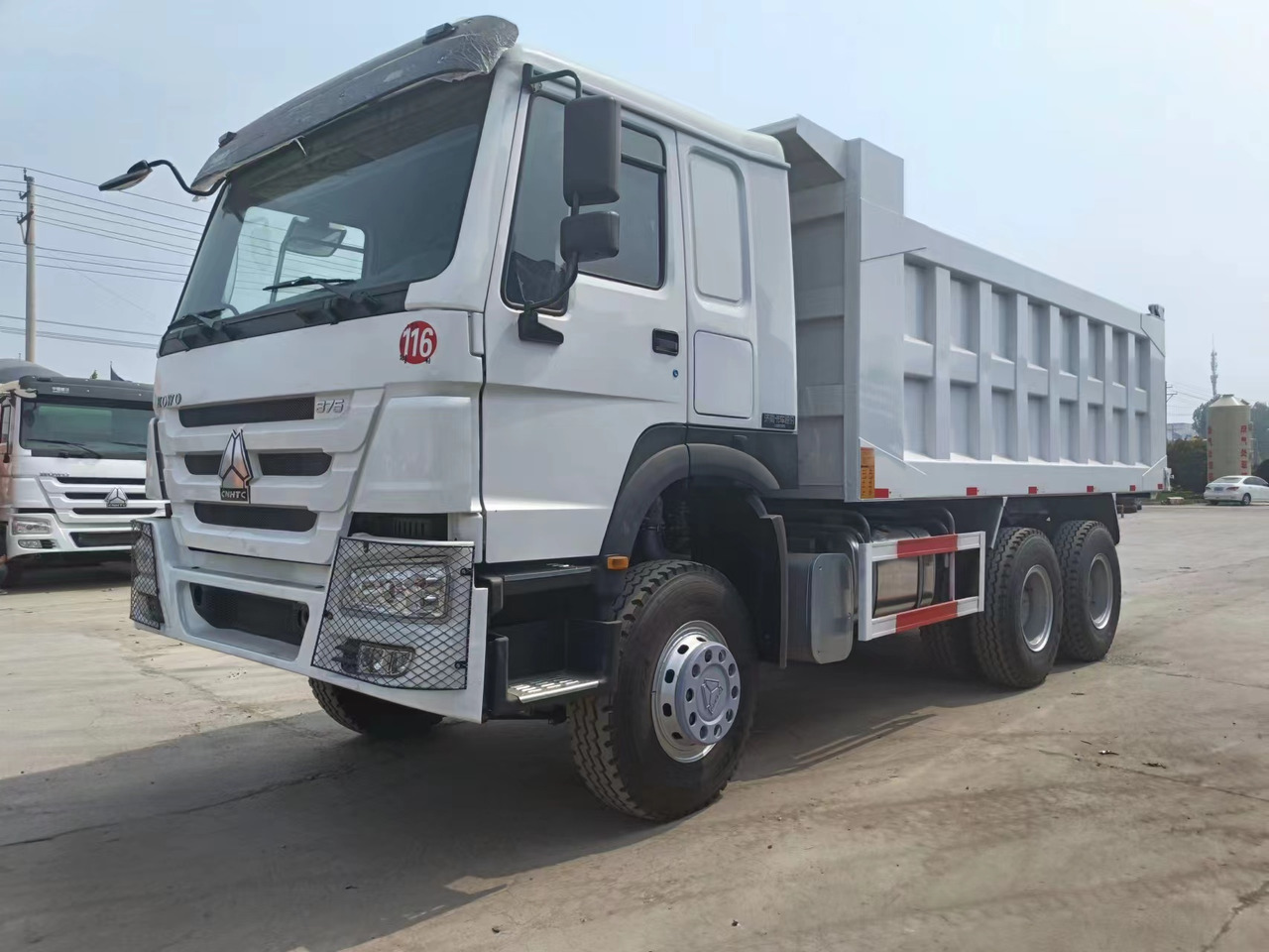 Sinotruk HOWO 6*4 Dump truck - מזהיר: תמונה 2 Sinotruk HOWO 6*4 Dump truck - מזהיר: תמונה 2