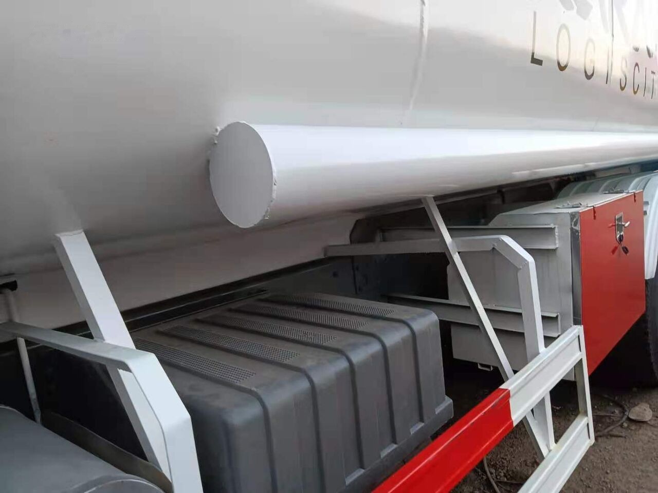 משאית מכל עבור הובלה של דלק Sinotruk HOWO 6*4 Fuel Tank Truck: תמונה 6