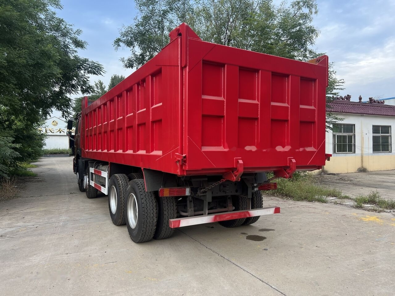 Sinotruk HOWO 8*4 Dump truck - מזהיר: תמונה 4 Sinotruk HOWO 8*4 Dump truck - מזהיר: תמונה 4