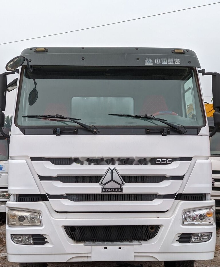 Sinotruk HOWO 8*4 Fence Truck - משאית צד נופל/ שטוחה: תמונה 3 Sinotruk HOWO 8*4 Fence Truck - משאית צד נופל/ שטוחה: תמונה 3