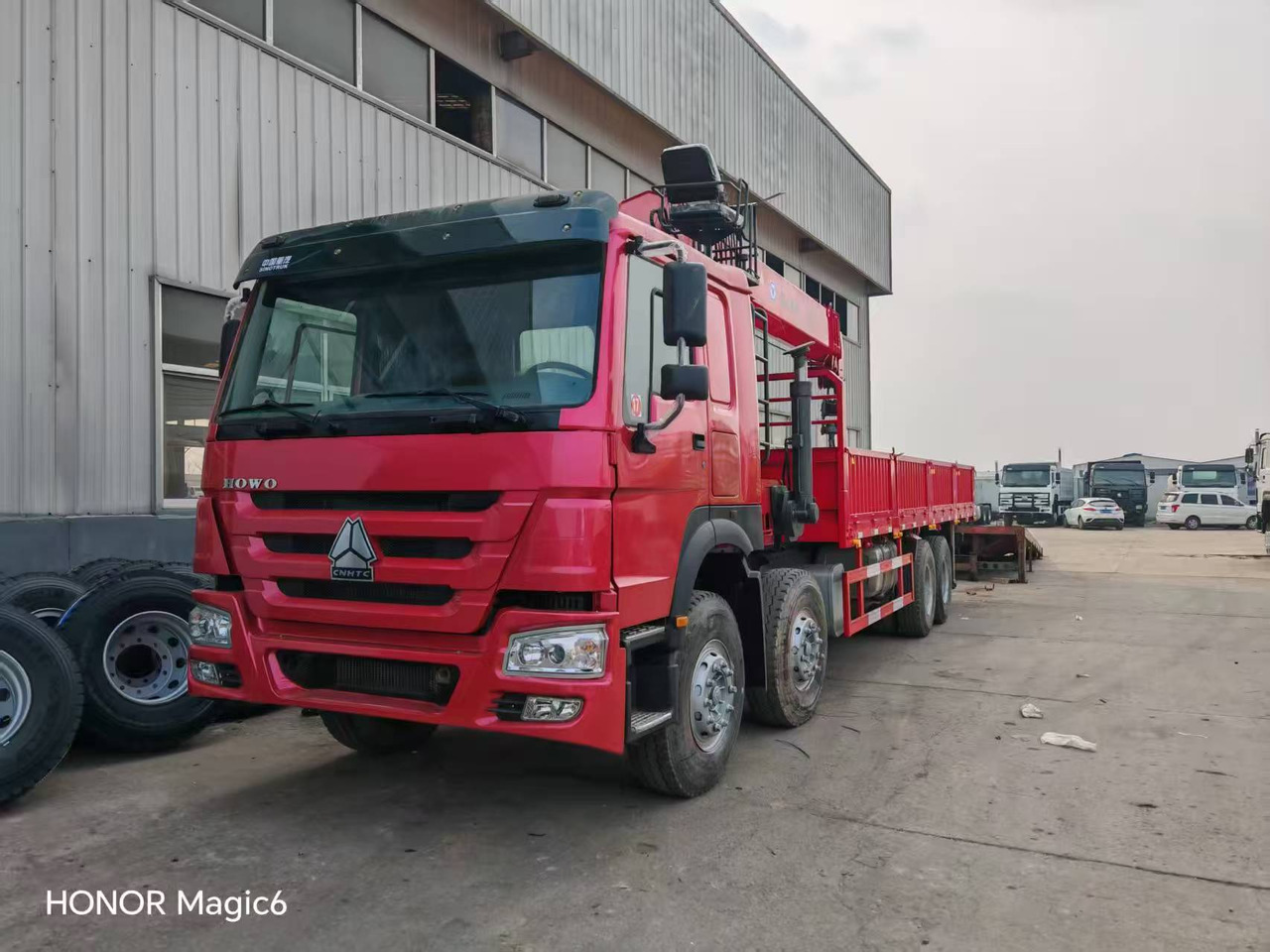 Sinotruk HOWO 8*4 Mobile crane - עגורן נייד: תמונה 1 Sinotruk HOWO 8*4 Mobile crane - עגורן נייד: תמונה 1