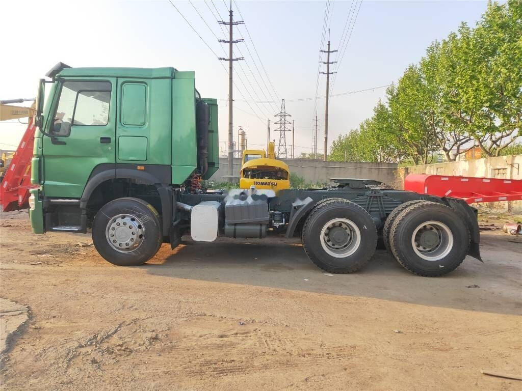 Sinotruk Howo A7 - יחידת טרקטור: תמונה 2 Sinotruk Howo A7 - יחידת טרקטור: תמונה 2