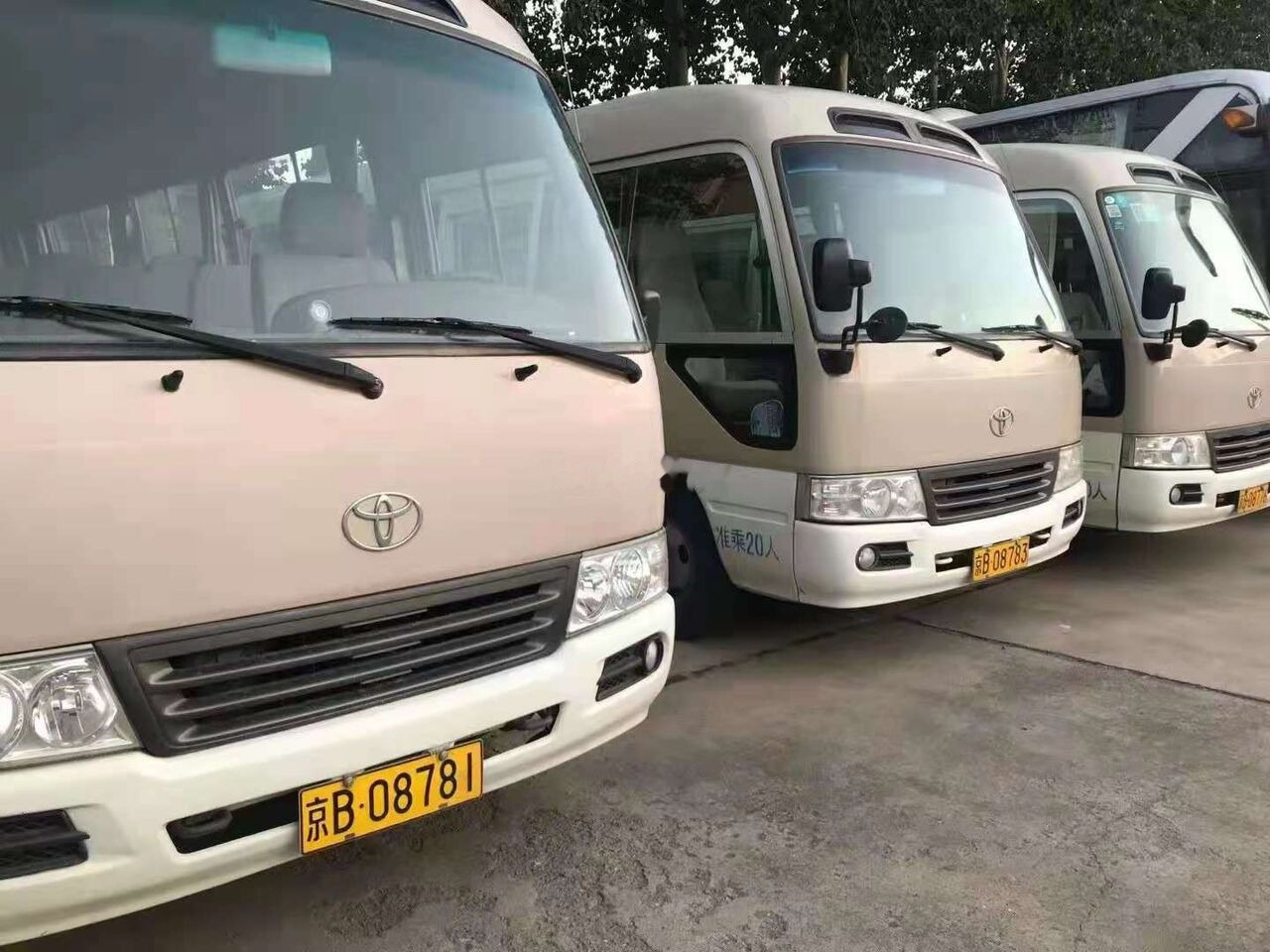 Toyota Coaster - אוטובוס פרברים: תמונה 4 Toyota Coaster - אוטובוס פרברים: תמונה 4