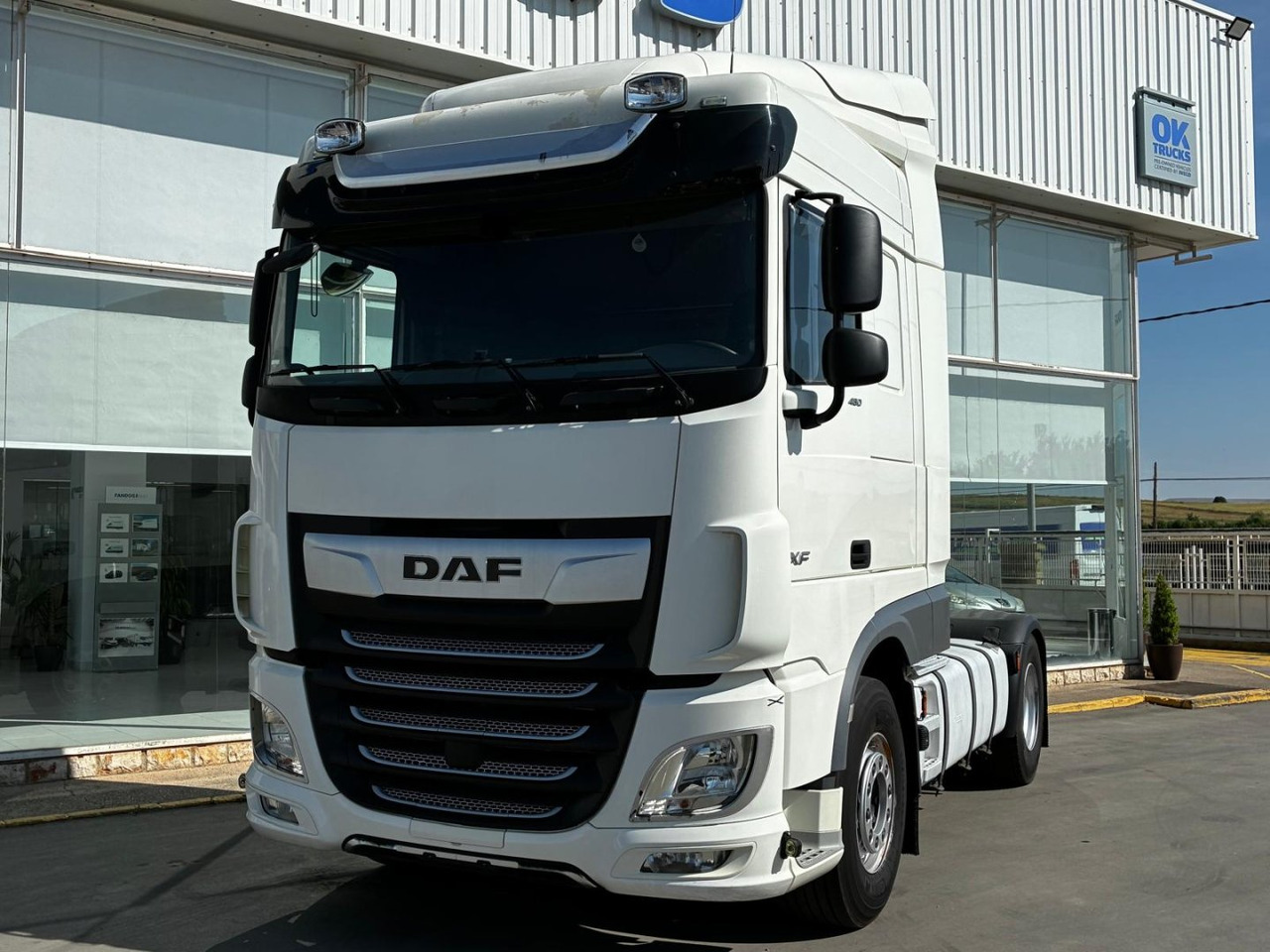 Cabeza Tractora DAF 480 AUTOMATICA CON INTARDER - יחידת טרקטור: תמונה 1 Cabeza Tractora DAF 480 AUTOMATICA CON INTARDER - יחידת טרקטור: תמונה 1