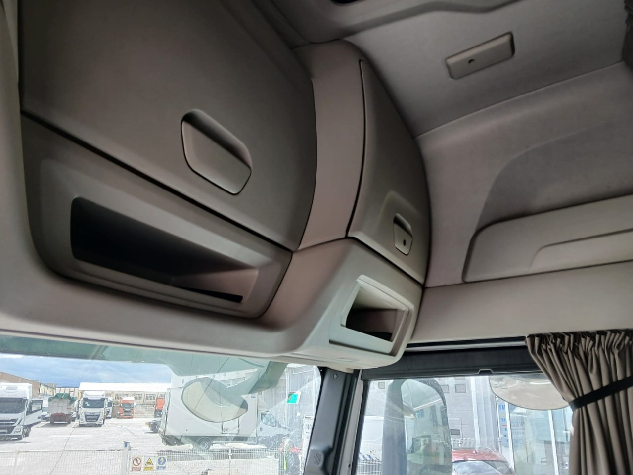 יחידת טרקטור Cabeza Tractora IVECO 460 AUTOMATICO  INTARDER ADR: תמונה 13