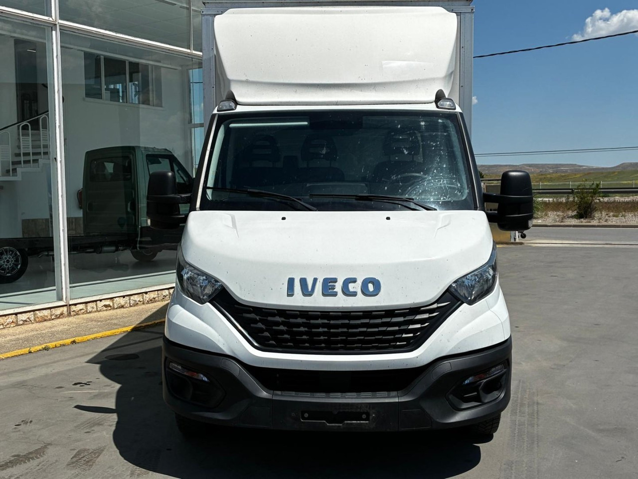 Caja cerrada IVECO 35C16 20m3 - כלי רכב מסחרי עם תיבה: תמונה 2 Caja cerrada IVECO 35C16 20m3 - כלי רכב מסחרי עם תיבה: תמונה 2