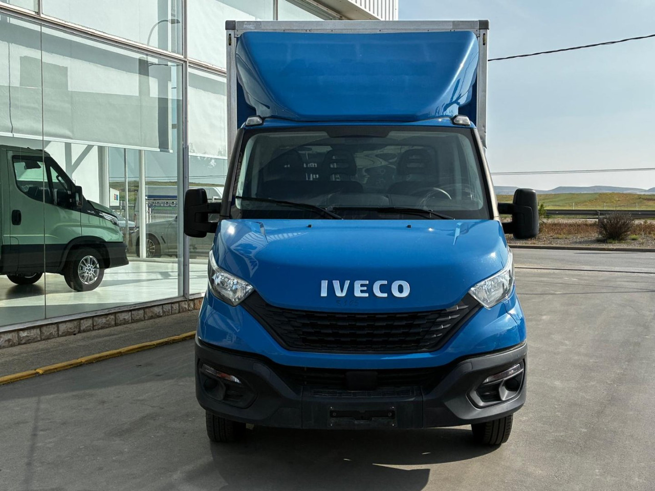 Caja cerrada IVECO 35C16 20m3 - כלי רכב מסחרי עם תיבה: תמונה 2 Caja cerrada IVECO 35C16 20m3 - כלי רכב מסחרי עם תיבה: תמונה 2