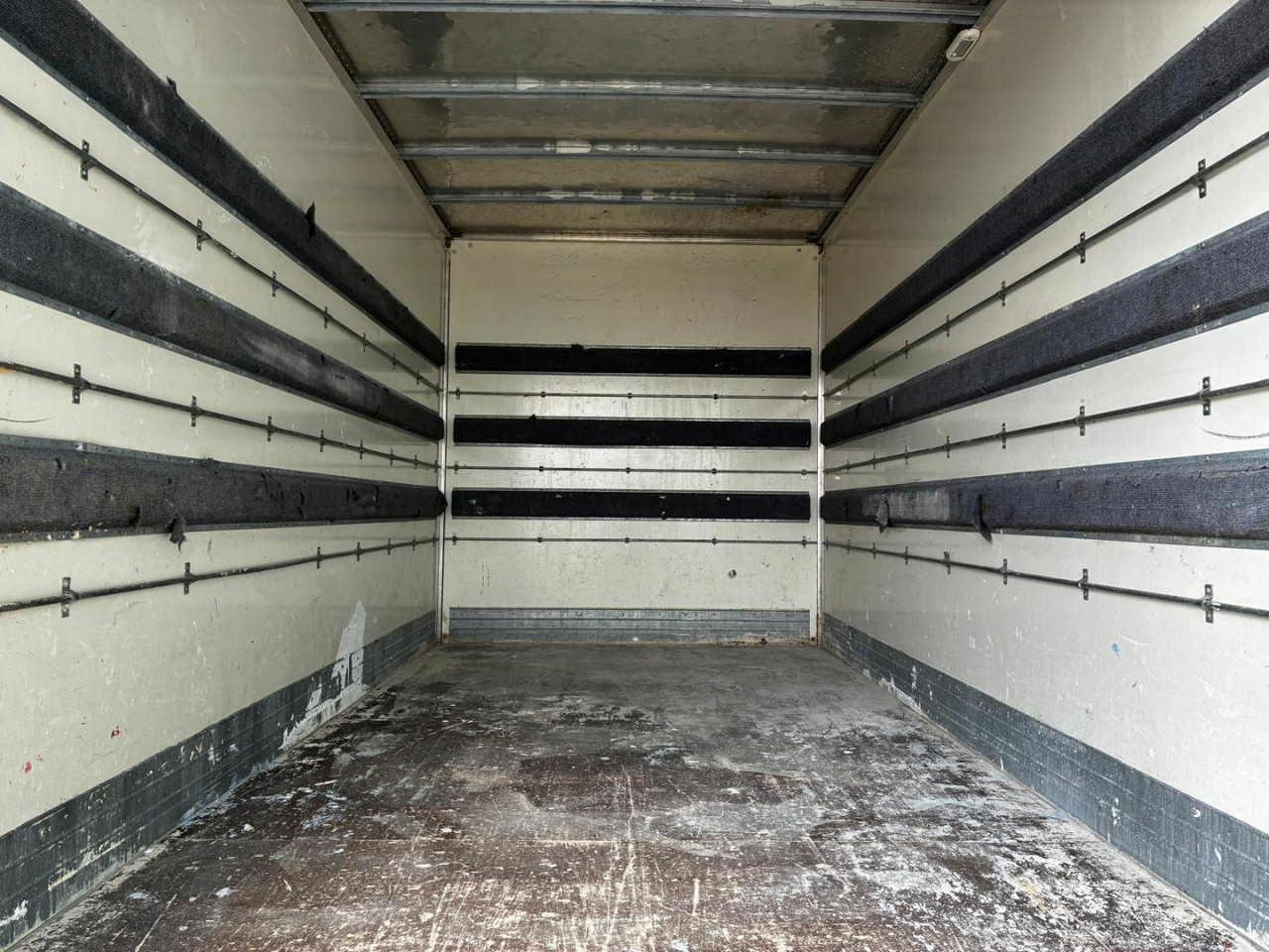 Caja cerrada IVECO 35C16 20m3 - כלי רכב מסחרי עם תיבה: תמונה 5 Caja cerrada IVECO 35C16 20m3 - כלי רכב מסחרי עם תיבה: תמונה 5