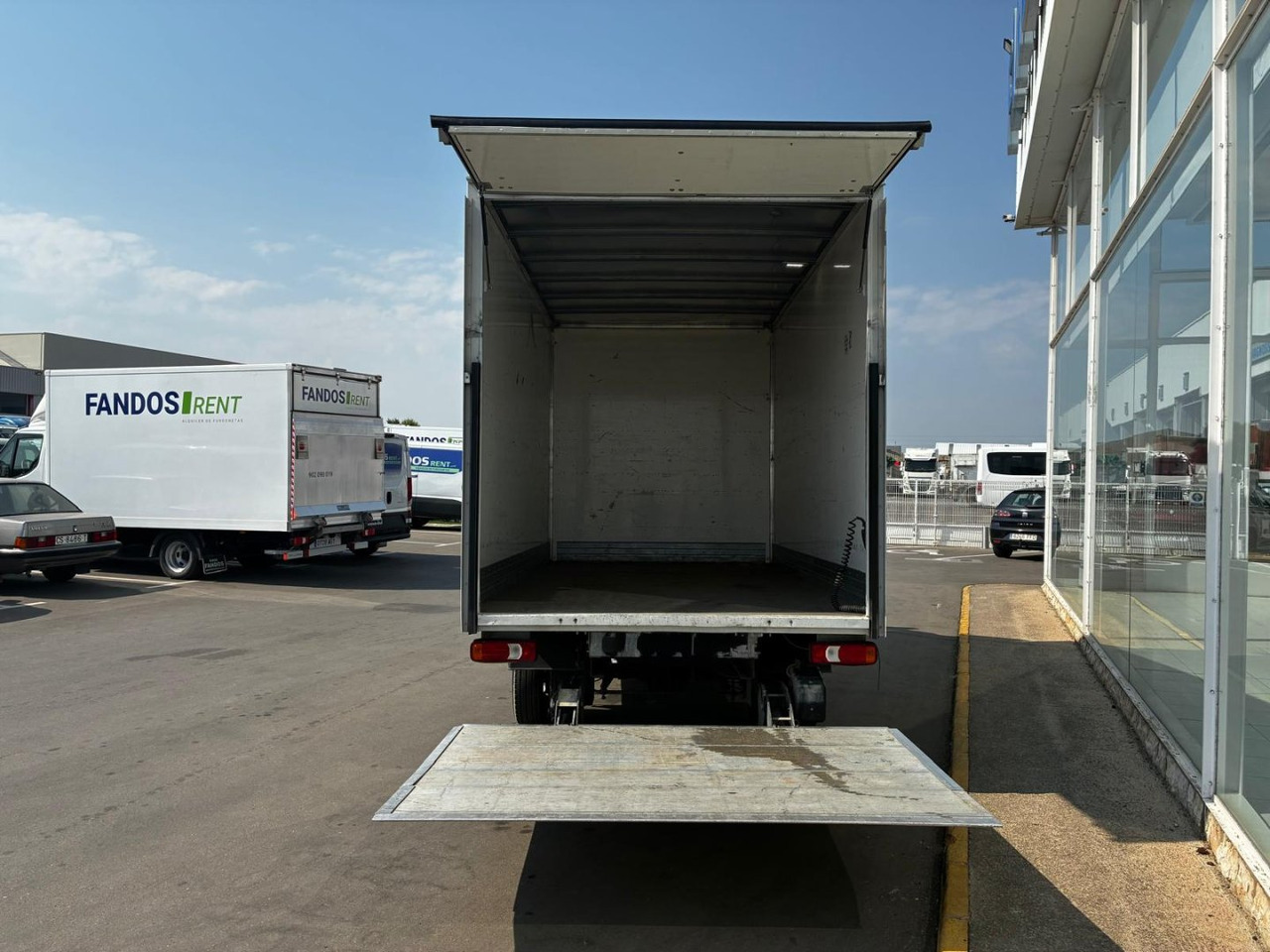 Caja cerrada IVECO 35C16 3.0 20m3 - כלי רכב מסחרי עם תיבה: תמונה 5 Caja cerrada IVECO 35C16 3.0 20m3 - כלי רכב מסחרי עם תיבה: תמונה 5