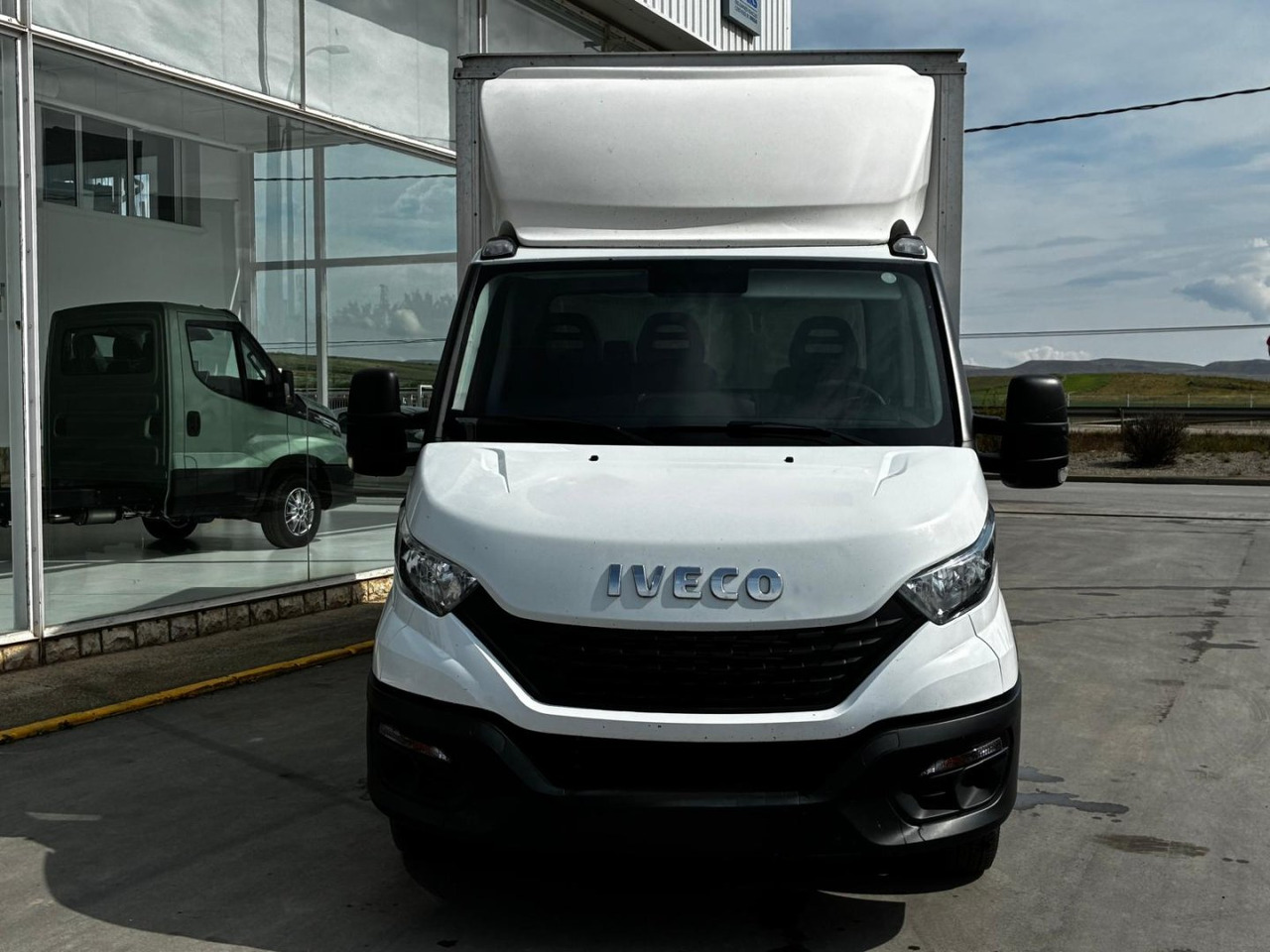 Caja cerrada IVECO 35C16 3.0 20m3 - כלי רכב מסחרי עם תיבה: תמונה 2 Caja cerrada IVECO 35C16 3.0 20m3 - כלי רכב מסחרי עם תיבה: תמונה 2