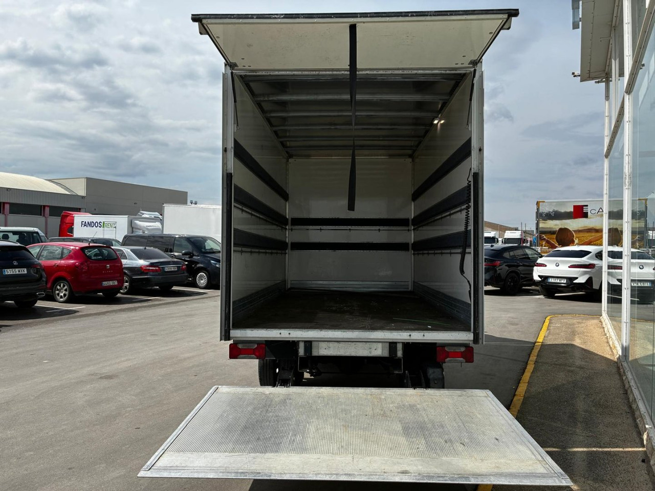 Caja cerrada IVECO 35C16 3.0 20m3 - כלי רכב מסחרי עם תיבה: תמונה 5 Caja cerrada IVECO 35C16 3.0 20m3 - כלי רכב מסחרי עם תיבה: תמונה 5