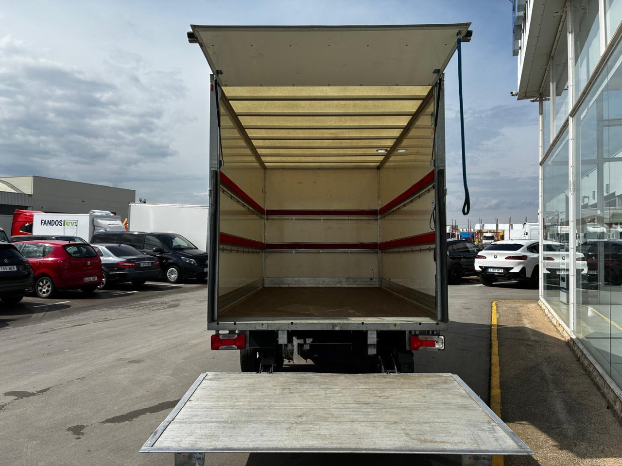 Caja cerrada IVECO 35C16 3.0 20m3 - כלי רכב מסחרי עם תיבה: תמונה 5 Caja cerrada IVECO 35C16 3.0 20m3 - כלי רכב מסחרי עם תיבה: תמונה 5