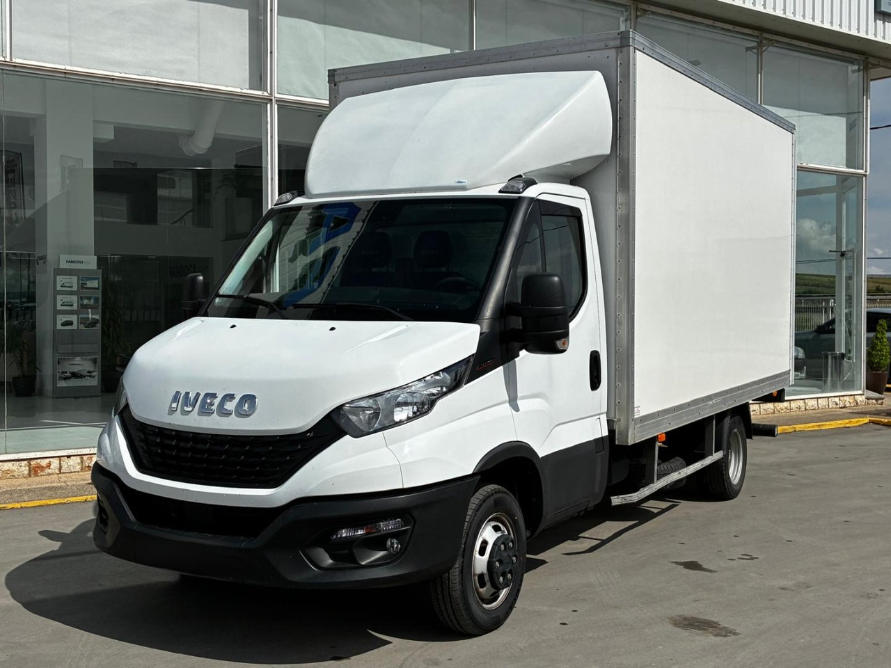 Caja cerrada IVECO 35C16 3.0 20m3 - כלי רכב מסחרי עם תיבה: תמונה 1 Caja cerrada IVECO 35C16 3.0 20m3 - כלי רכב מסחרי עם תיבה: תמונה 1