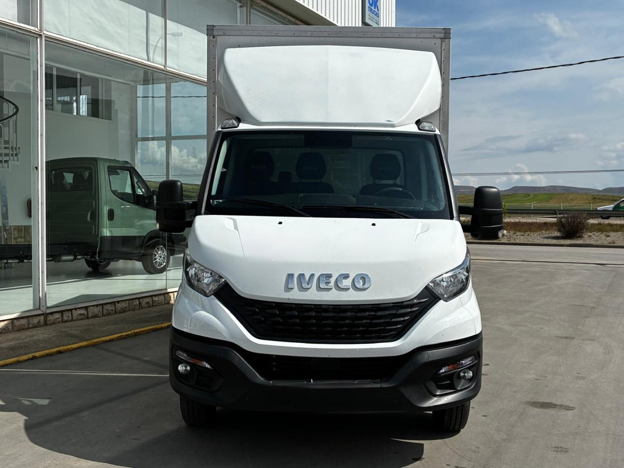 Caja cerrada IVECO 35C16 3.0 20m3 - כלי רכב מסחרי עם תיבה: תמונה 2 Caja cerrada IVECO 35C16 3.0 20m3 - כלי רכב מסחרי עם תיבה: תמונה 2