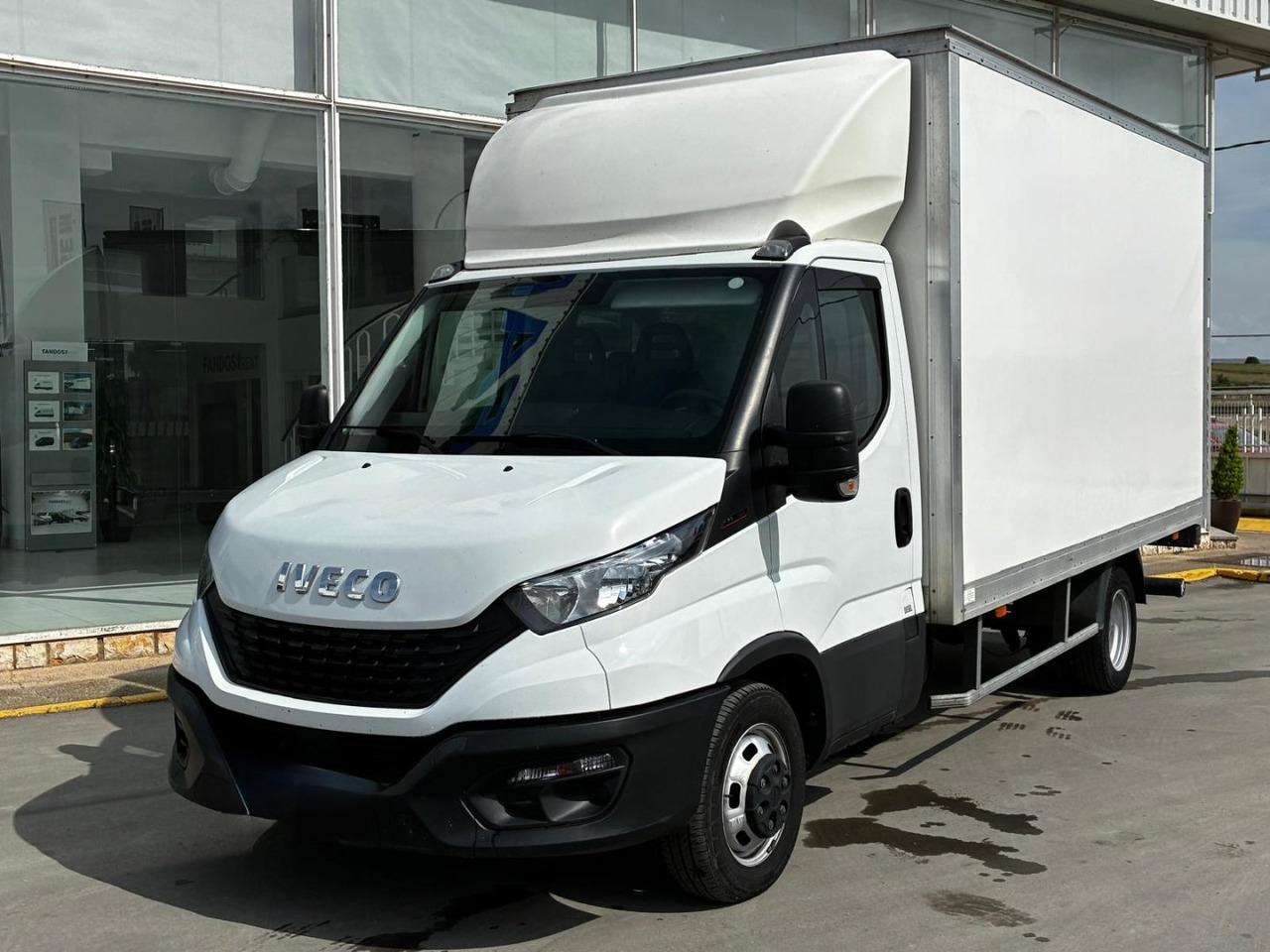 Caja cerrada IVECO 35C16 3.0 20m3 - כלי רכב מסחרי עם תיבה: תמונה 1 Caja cerrada IVECO 35C16 3.0 20m3 - כלי רכב מסחרי עם תיבה: תמונה 1