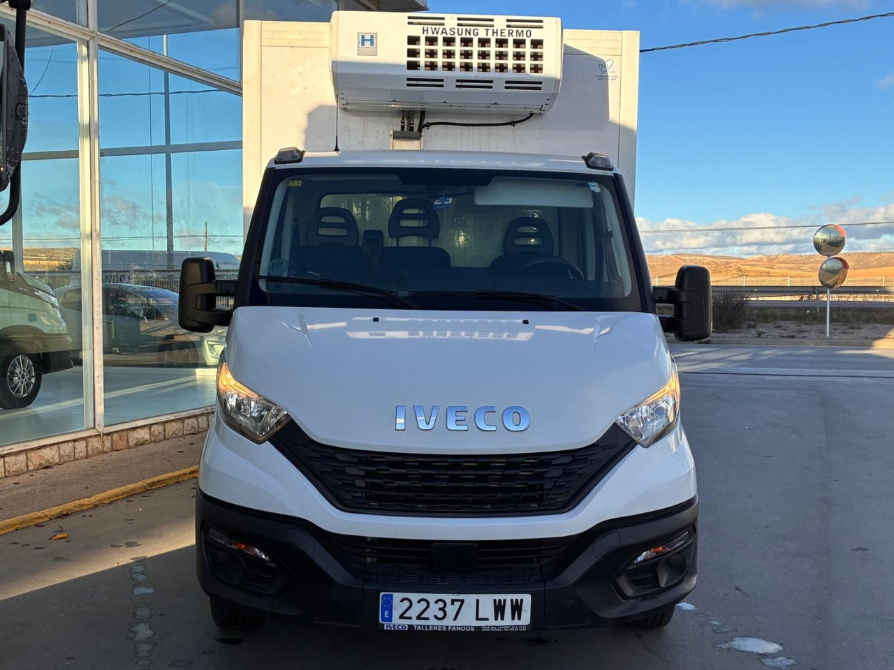 Frigorífico IVECO 35C16 3.0 FRIGORIFICA - כלי רכב מסחרי לקירור: תמונה 2 Frigorífico IVECO 35C16 3.0 FRIGORIFICA - כלי רכב מסחרי לקירור: תמונה 2
