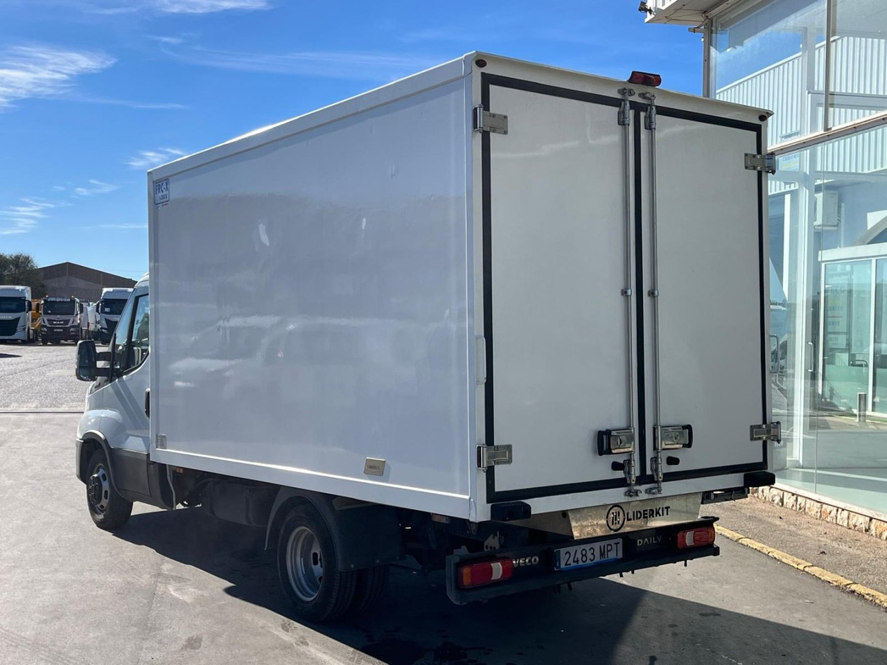 Frigorífico IVECO 35C16 3.0 FRIGORIFICA - כלי רכב מסחרי לקירור: תמונה 4 Frigorífico IVECO 35C16 3.0 FRIGORIFICA - כלי רכב מסחרי לקירור: תמונה 4