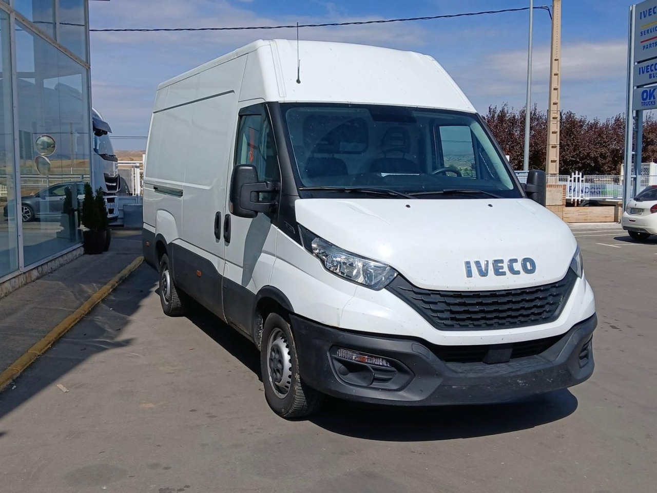 Furgón IVECO 35S16 V 12m3 - כלי רכב מסחרי עם לוח: תמונה 3 Furgón IVECO 35S16 V 12m3 - כלי רכב מסחרי עם לוח: תמונה 3