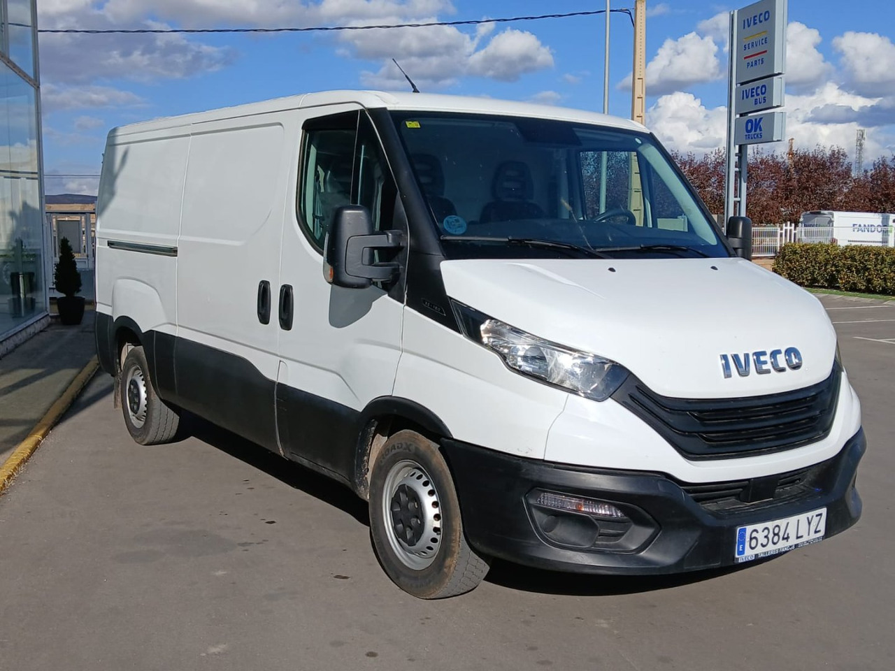 Furgón IVECO 35S16 V 9m3 - כלי רכב מסחרי עם לוח: תמונה 3 Furgón IVECO 35S16 V 9m3 - כלי רכב מסחרי עם לוח: תמונה 3