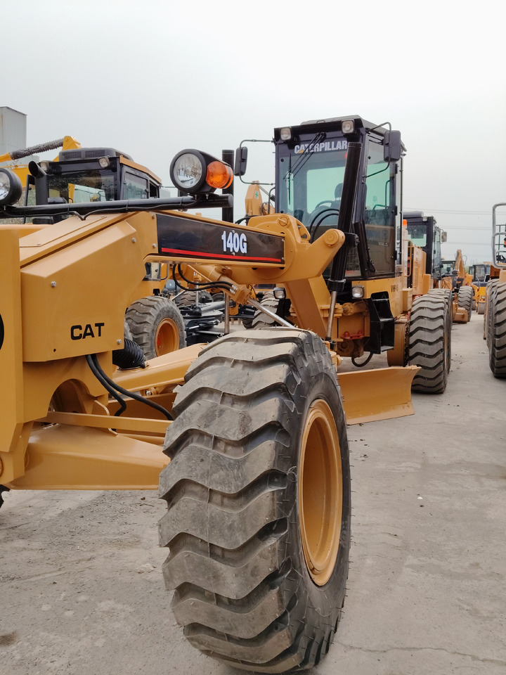 CAT 140G 140K 140H - מפלסת: תמונה 2 CAT 140G 140K 140H - מפלסת: תמונה 2