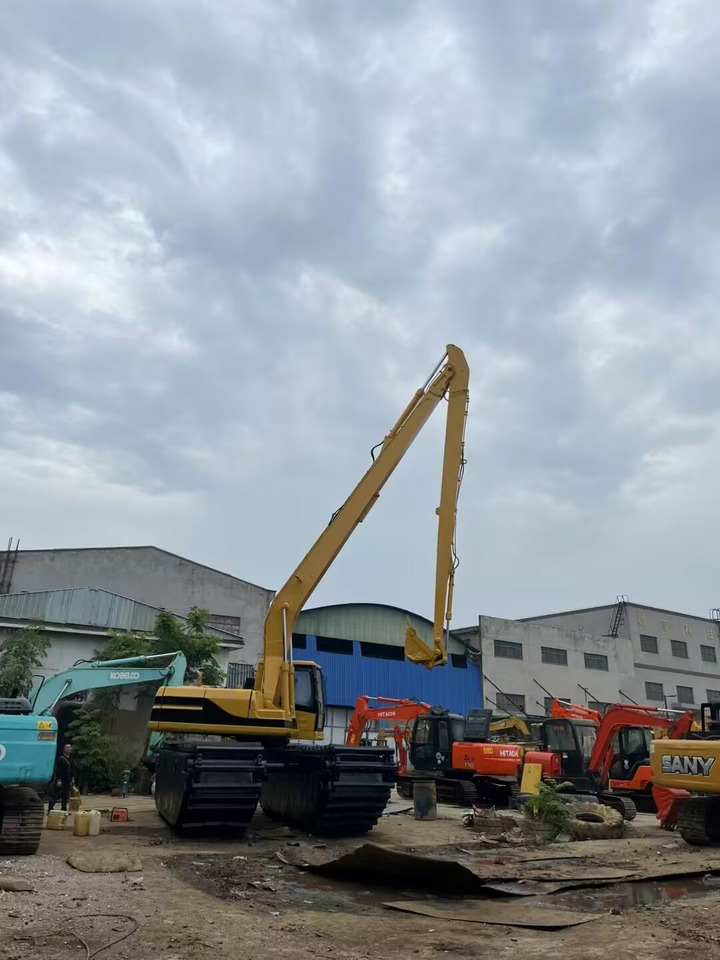 CAT 18 METER EXTENDED ARM DREDGER 320BL 320CL - מחפר אמפיבי: תמונה 4 CAT 18 METER EXTENDED ARM DREDGER 320BL 320CL - מחפר אמפיבי: תמונה 4