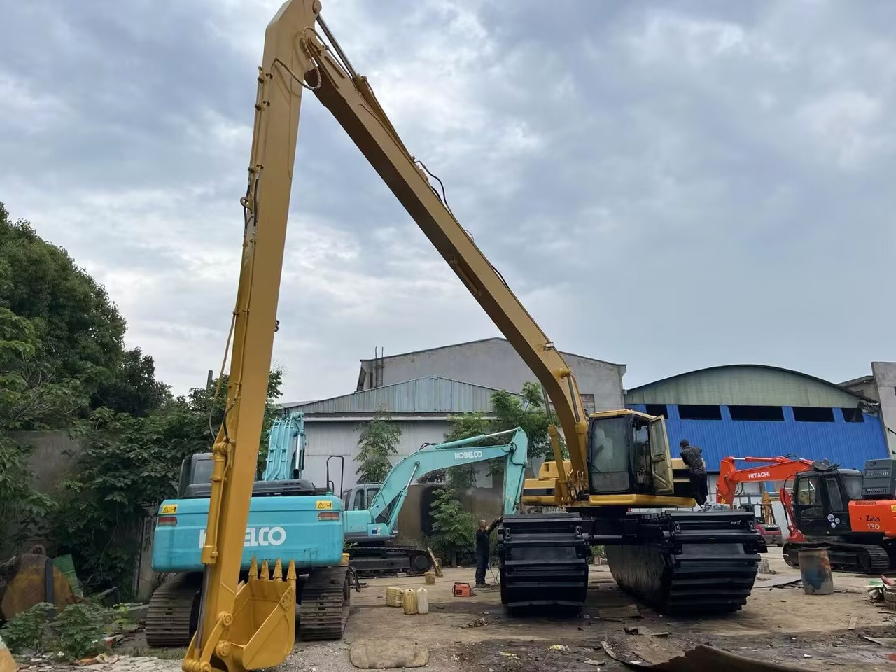 CAT 320 BL dredger 320 CL dredge - מחפר אמפיבי: תמונה 2 CAT 320 BL dredger 320 CL dredge - מחפר אמפיבי: תמונה 2