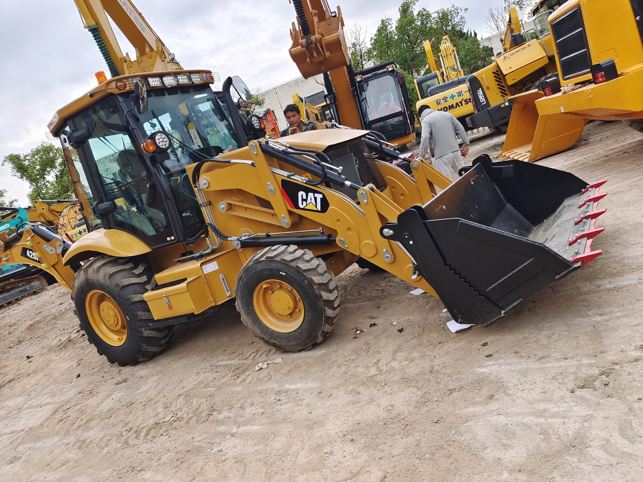 CAT 420F BRAND NEW - מחפרון: תמונה 4 CAT 420F BRAND NEW - מחפרון: תמונה 4