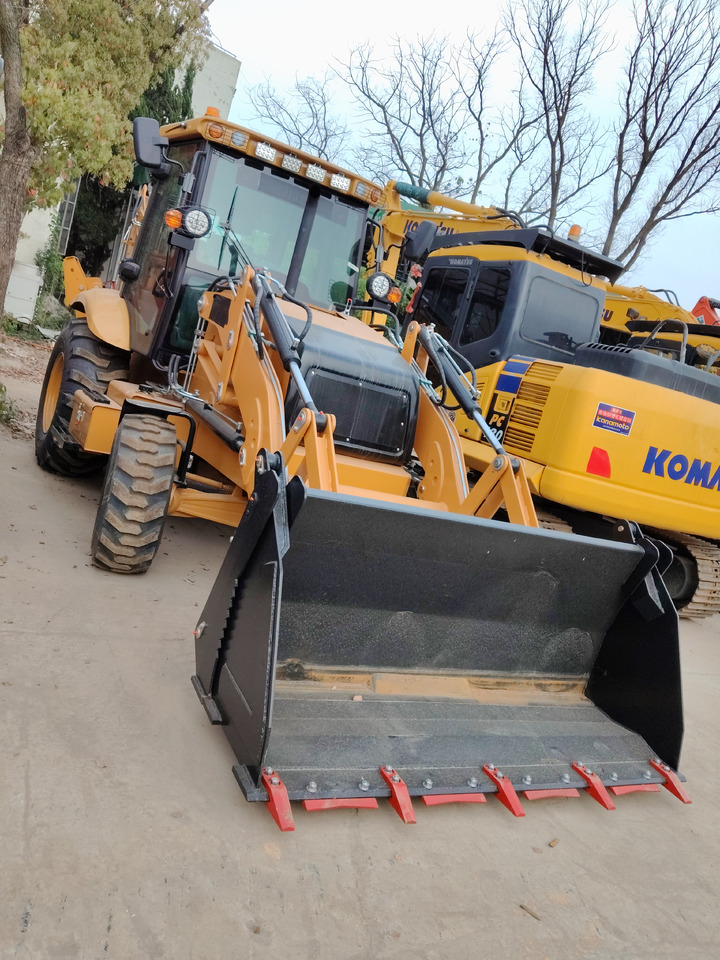 CAT 420F - מחפרון: תמונה 2 CAT 420F - מחפרון: תמונה 2
