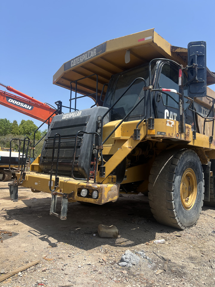 CAT 773F MINING DUMP TRUCK - משאית סלעים/ מסיר פסולת קשיח: תמונה 1 CAT 773F MINING DUMP TRUCK - משאית סלעים/ מסיר פסולת קשיח: תמונה 1
